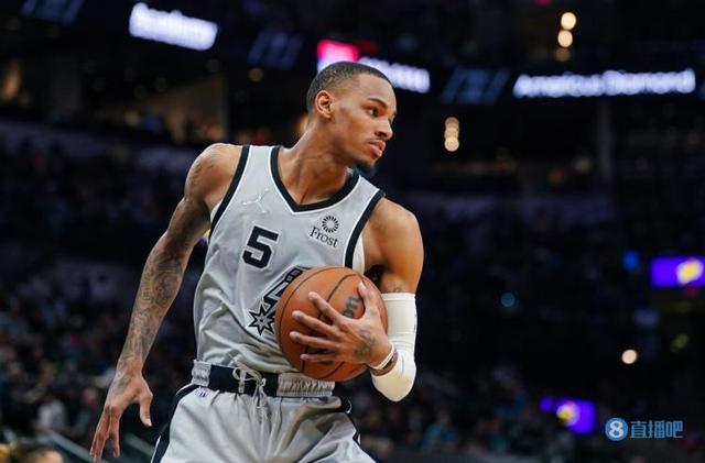 足坛的格局 足坛的格局