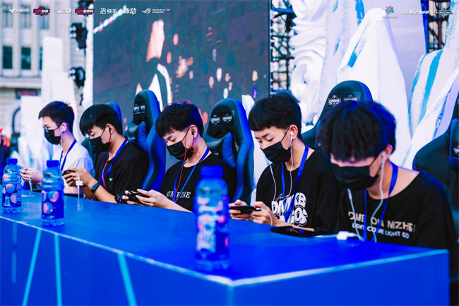 于对晾衣方 于对晾衣方