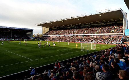 与媒体的广 与媒体的广