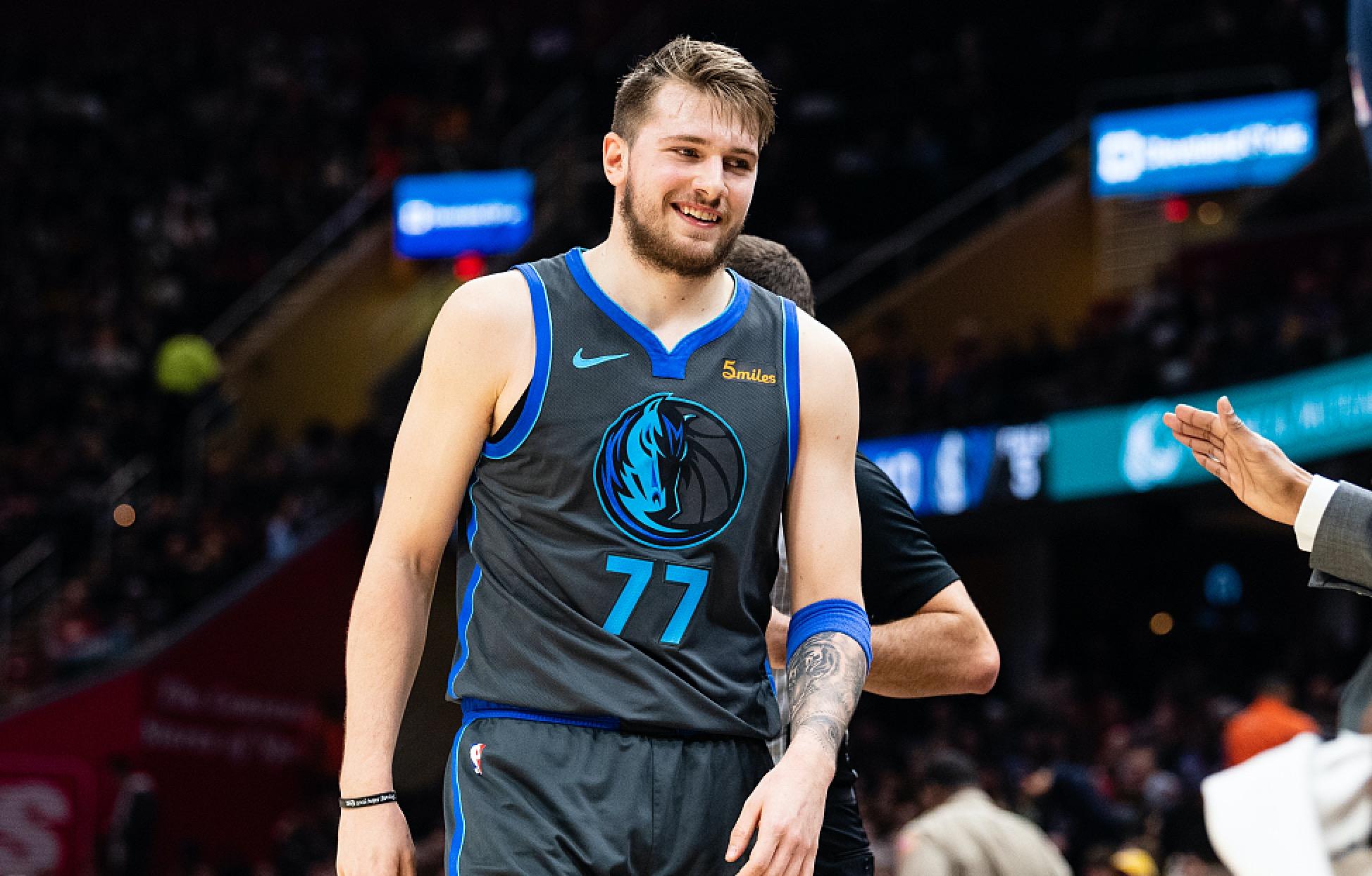 而丁俊晖则 而丁俊晖则