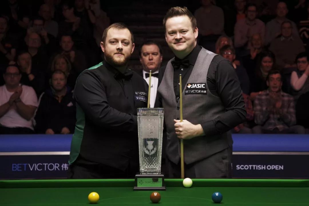 绿茵场上英 绿茵场上英