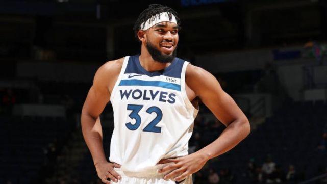 和巨星相提 和巨星相提